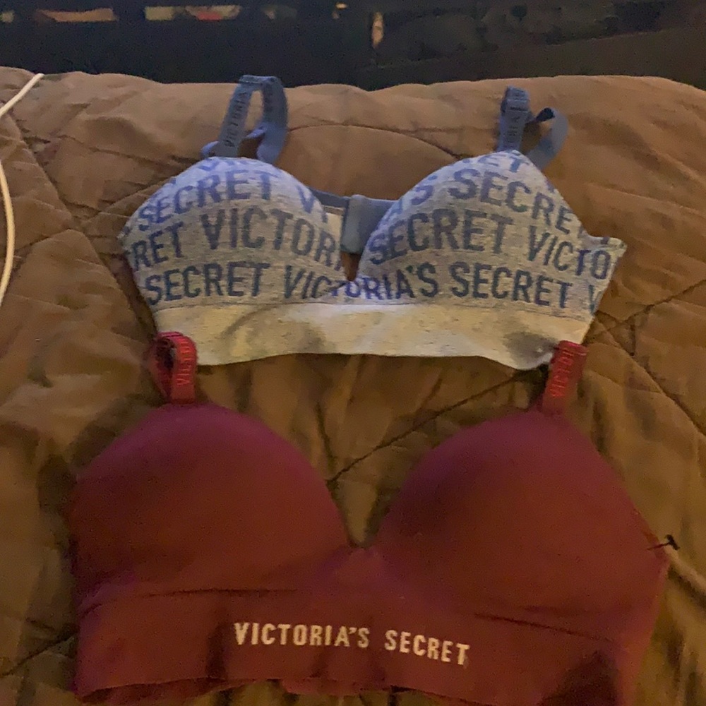 Victoria’s Secret sports bra